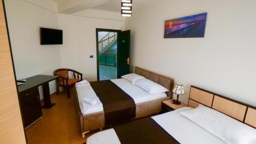 3c0022d6-fe9d-4932-9366-61f0fed2b9f5